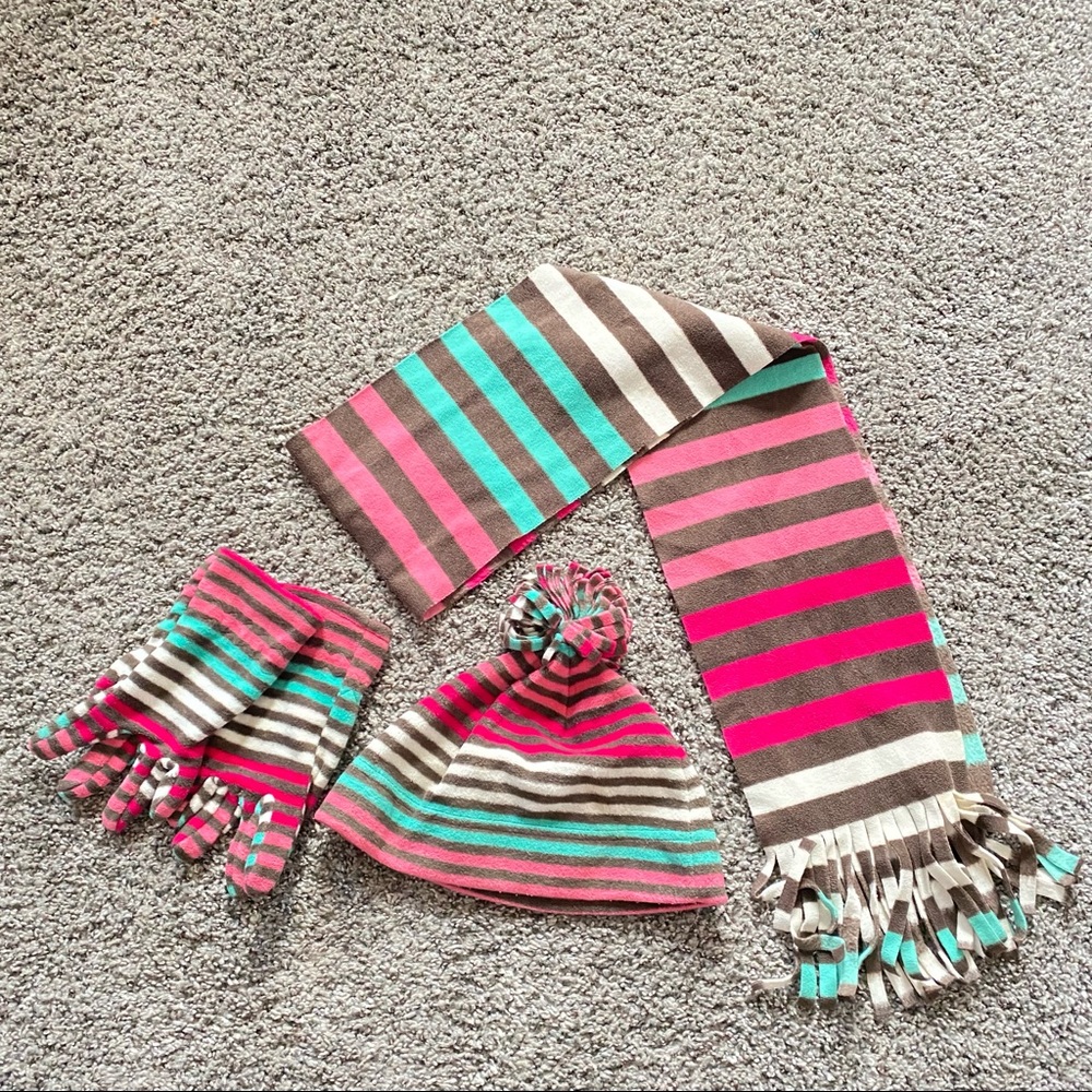 3pcs scarf, hat ans glove set L/XL - Picture 2 of 3
